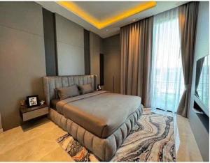 5-Bed Luxury villa poolJacuzzi 5 Min to WalkingSt