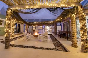 Unique and artistic holiday home