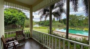 Ruen Maihom Riverside Cottage