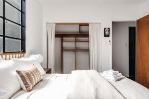 Elegant 3-bedroom home Retreat in East Los Angeles