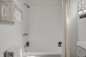 Elegant 3-bedroom home Retreat in East Los Angeles