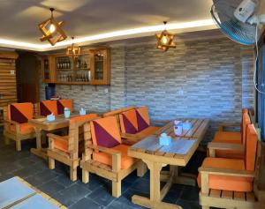 Bandipur Samira Homestay & Mountain View Restaurant