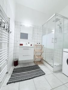 CITY&MORE-10! Charmantes Apartment mit Altbauflair!