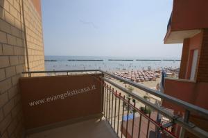 30 Trilocale fronte mare