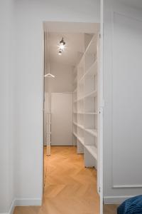 Metropolis Design Apartments