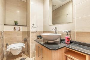 RH- Marina Living with Panoramic Views, Chic 3BR in Ocean Heights