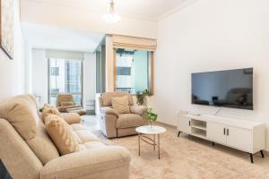 RH- Marina Living with Panoramic Views, Chic 3BR in Ocean Heights