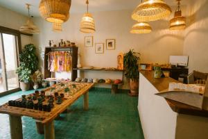 Blue Waves Surf House - Anza I