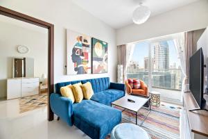 Modern 2BR I DAMAC Reva Residences I Canal Views