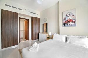 Modern 2BR I DAMAC Reva Residences I Canal Views