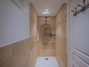 AU COEUR DU CENTRE-VILLE - APPARTEMENT T2 - PROCHE DE LA PLAGE