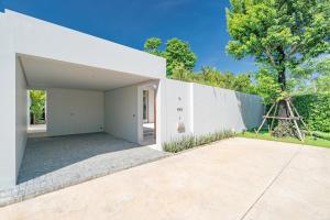 3BR Pool Villa at Anchan Flora with a Large Garden