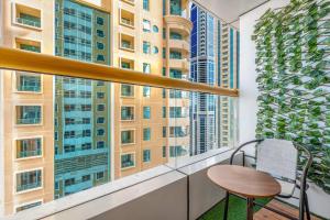 StayShort - High-Floor 1 Bedroom in Dubai Marina that Sleeps 3