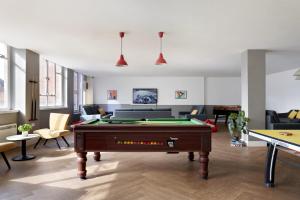 For Students Only Central Point in Plymouth