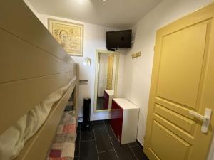 IS110-306 appart vue mer la corniche des Issambres 4 pers piscine et parking