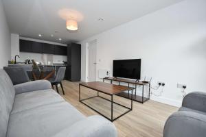 Bright & Spacious 2 Bed Apartment in Liverpool