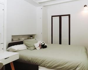 Malvasia Harbors Light