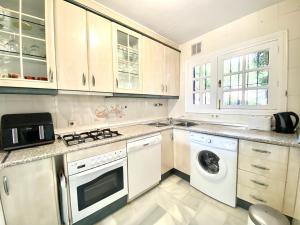 Luminous Apartment in Riviera Del Sol