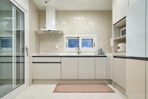 Daebudo DuMong DalGeum Pool Villa