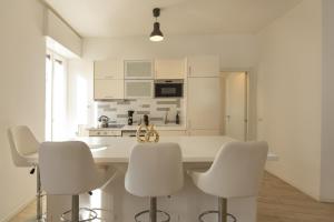 ArtStay - Apt Near Metro, Train Station, Isola