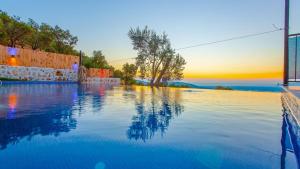 Üzümlü 2 bedroom secluded villa with hot tub