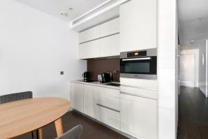 Blueground City of Westminster view nr Big Ben LON-719