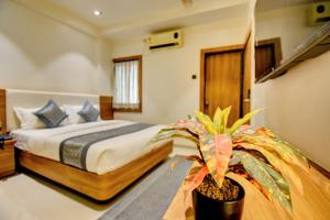 Hotel Galaxy Inn, Shirdi