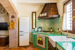 Exclusive Villa With Pool Near Caserta