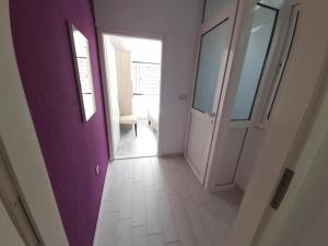 Romantic Getaway Near the Harbor