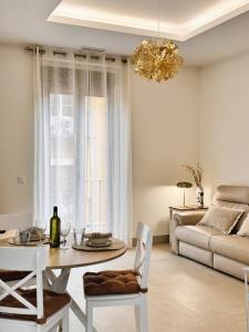 B Elegant & central apartment with unique views