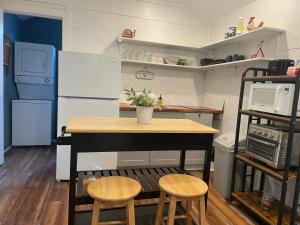 Tiny Farmhouse with privacy fenced yard