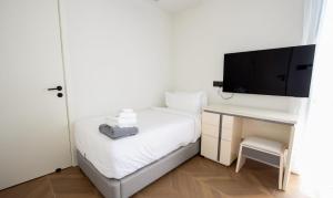 TwoBedroom Beachfront Condo with Sea View and Pool