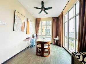 Homestay Golden Hills Apartment Penthouse