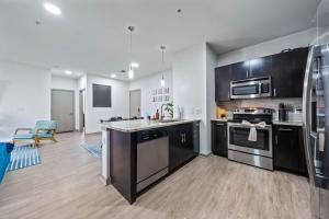 Berlin-Style 2BR Apartment | Steps from Topgolf