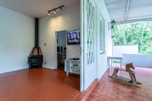 Sitio com Piscina e Lareira a 10 min de Itaipava