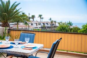 Privates 2-Schlafzimmer-Apartment in Los Gigantes mit Terrasse & Pool