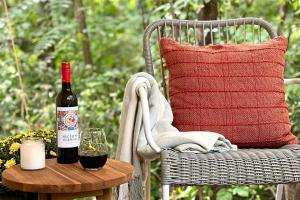 Stunning Tented Cabin with Fire Pit in Des Moines, Iowa