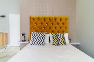 AlimamaSpaces Robs Greenlee studio