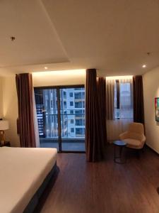 The Sapphire S2 Ha Long