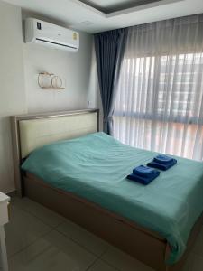 Cozy Condo with Swimming Pool, Gym, Sauna, Great Location, Near Beach, Easy Transport - Guest Friendly