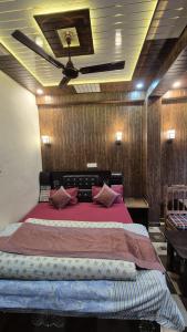 Bisht Hotel And Restaurant