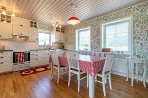 OLA1018-Byxelkrok-Grankullavaegen-257-B