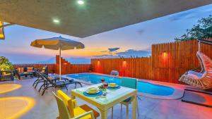 Üzümlü 1 bedroom secluded villa with private pool hot tub