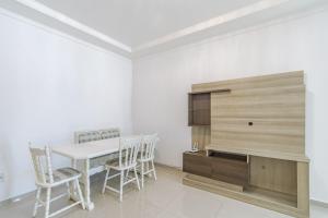 Apto com Churrasqueira, Garagem e Ar no Ingleses