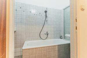 Stylish & Cozy 2-Bedroom Apartment, Very Central