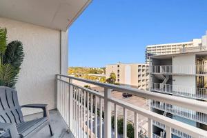 Oceanview Condo-Balcony + Beach Access