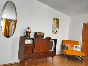 LOLLIPOP 1BR- metro to the opera 4 mins away- Free Parking