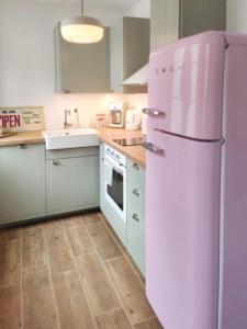 LOLLIPOP 1BR- metro to the opera 4 mins away- Free Parking