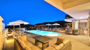 Kızıltaş 4 bedroom seaview villa with private pool