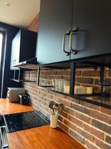 Renovated 2-room apartment Sleeps 4 Tram and shops nearby